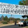 Apareció un polémico pasacalles contra la universidad pública en la ciudad