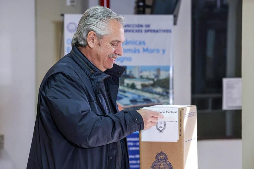 Alberto Fernández votó en Puerto Madero: “Deseo lo mejor para la democracia”