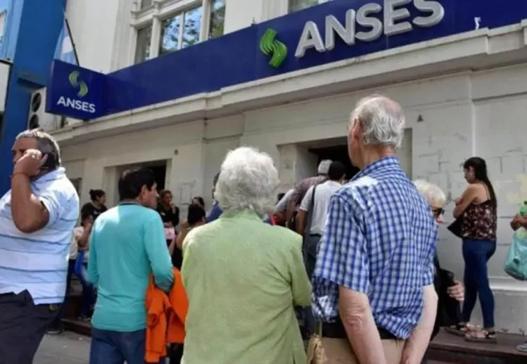 Gobierno confirmó el monto del bono para los jubilados de ANSES