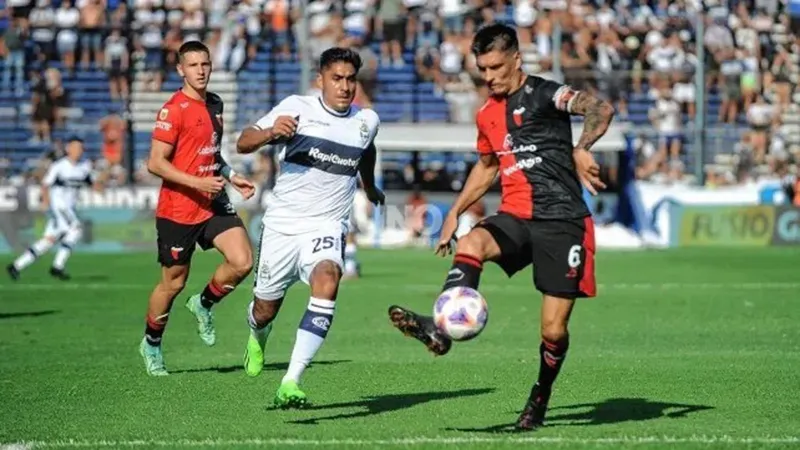 Última vida: Colón enfrenta este viernes a Gimnasia por el desempate