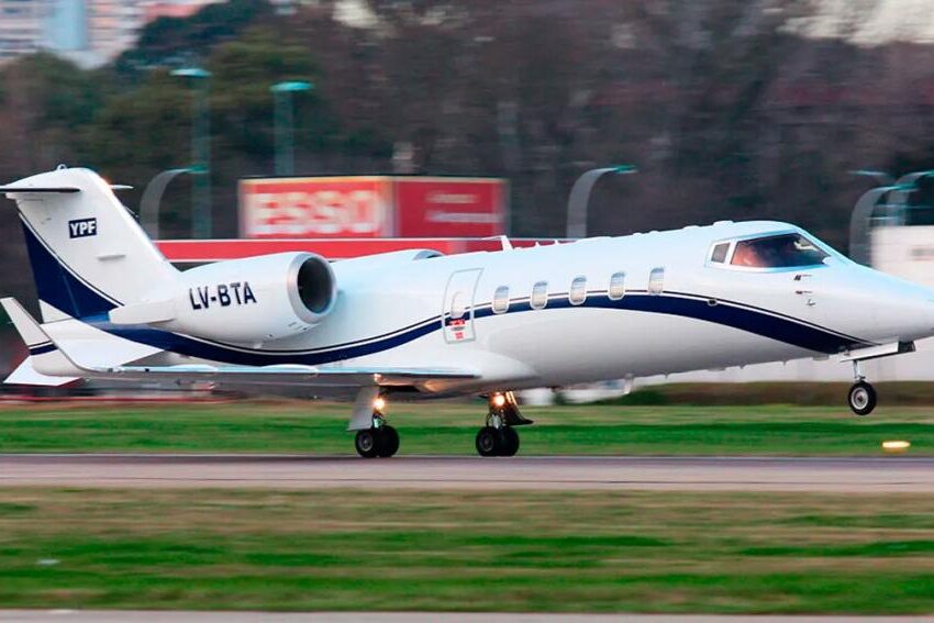 El Gobierno espera recaudar más de USD 15 millones por la venta de los aviones de YPF