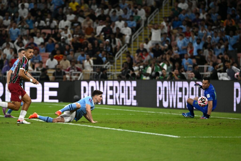 Con un doblete de Julián Álvarez, Manchester City goleó al Fluminense y se consagró campeón del Mundial de Clubes