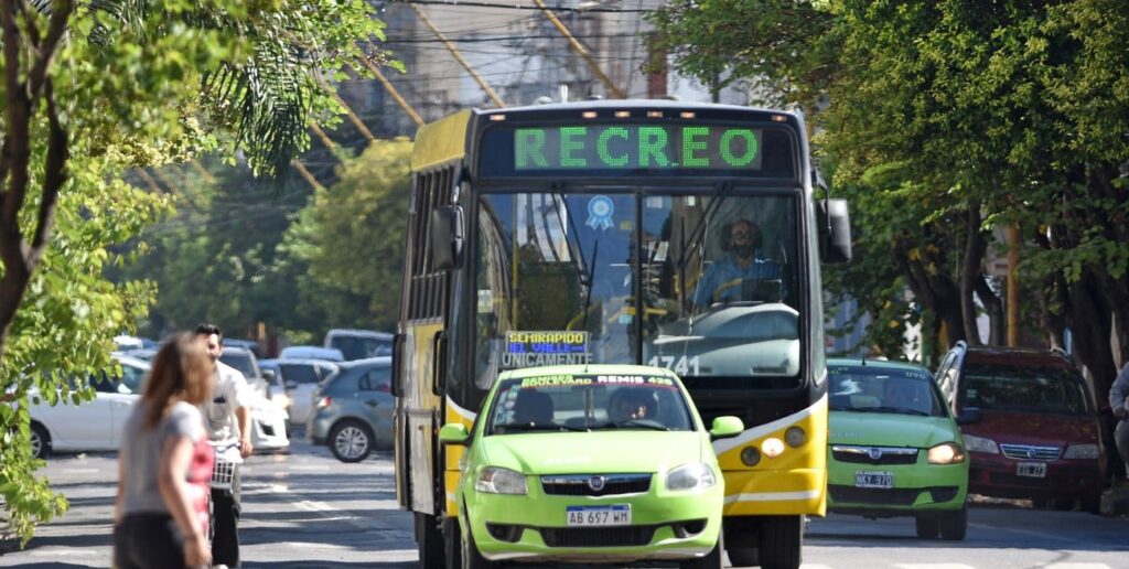 Colectivos interurbanos suspenden el servicio nocturno en Santa Fe