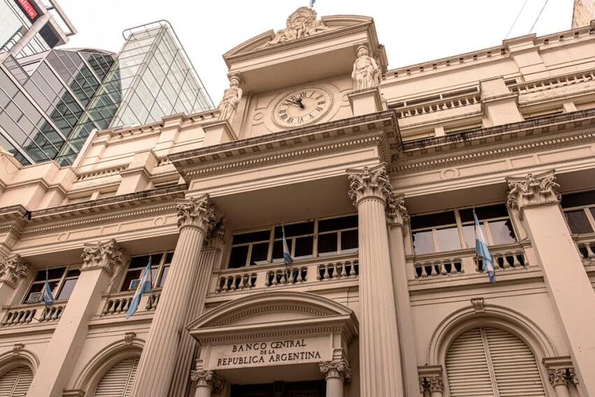 El Banco Central liberó una de las mayores restricciones que pesaba sobre la compra de dólares