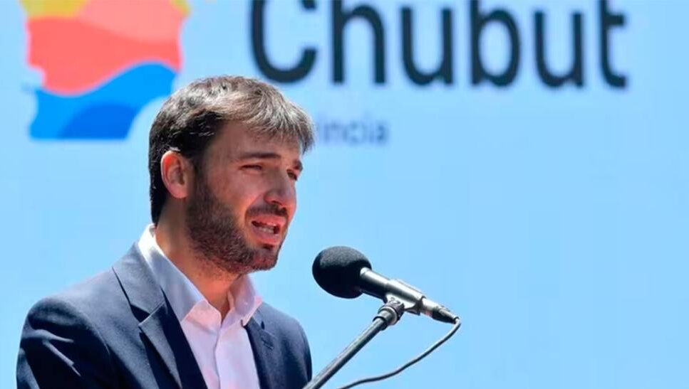 Chubut amenazó al Gobierno con no entregar petróleo y gas si no recibe los fondos de la coparticipación