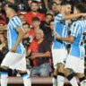 Racing frenó a Newells y volvió a festejar con una goleada en Rosario