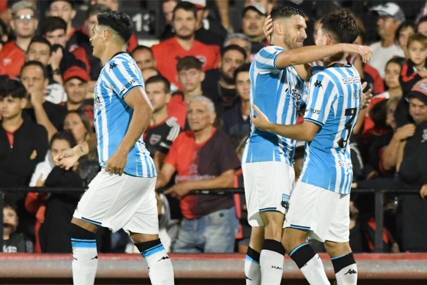 Racing frenó a Newells y volvió a festejar con una goleada en Rosario