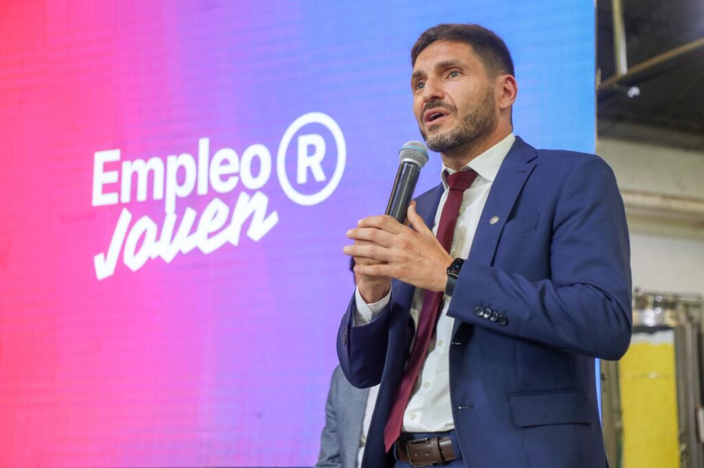 Pullaro presentó el plan Empleo Joven 2024