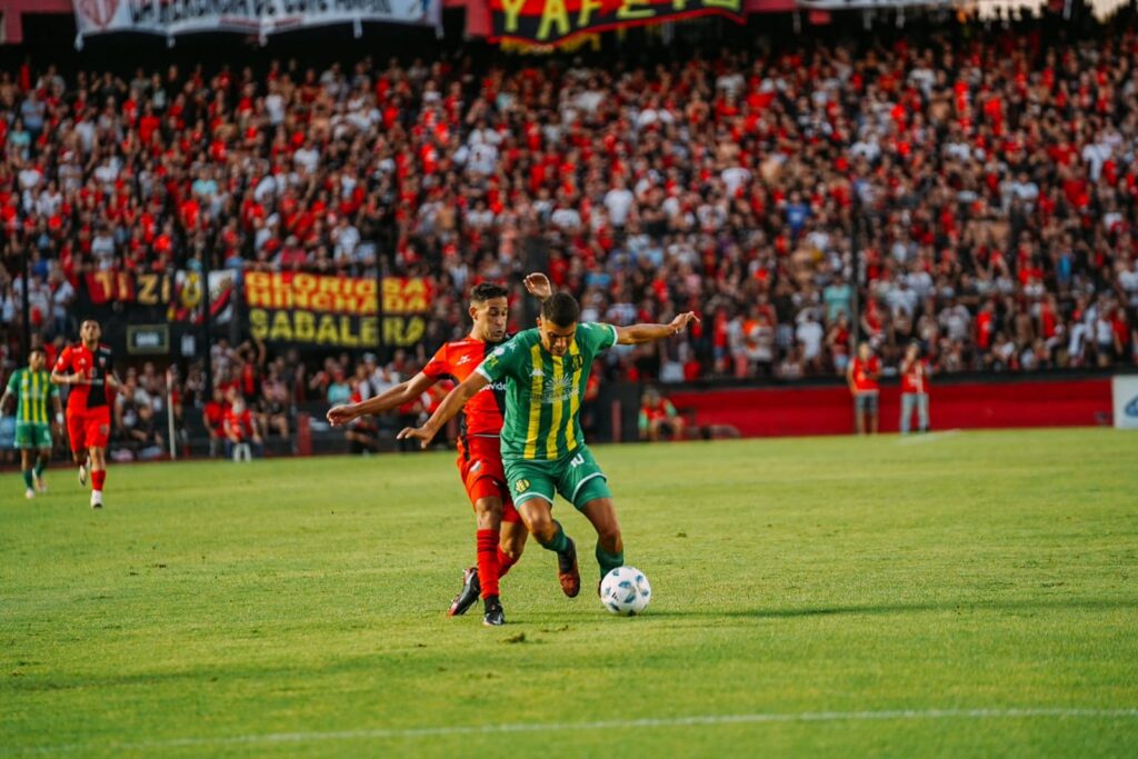 Colón no fue efectivo y empató frente a Aldosivi en Santa Fe.