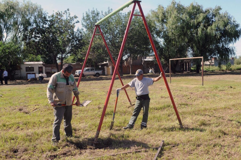 Iniciaron obras de mejoramiento barrial en Cabaña Leiva