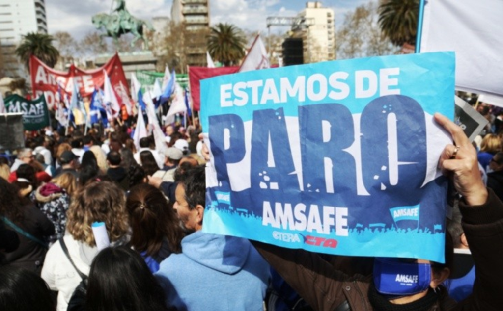 Inicia una nueva semana de medidas de fuerza: médicos y docentes paran por 48 hs