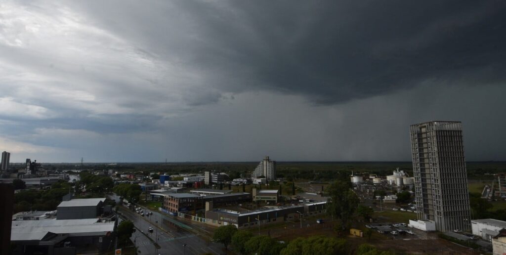 Alerta roja por tormentas para la ciudad de Santa Fe