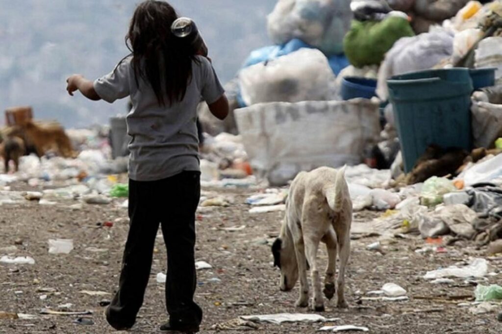 En 2023, la pobreza llegó al 41,7% de la población