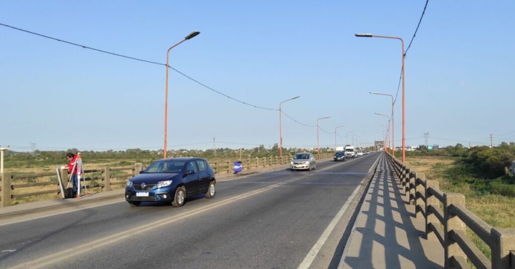 Fijan nuevas restricciones para el tránsito pesado en el Puente Carretero