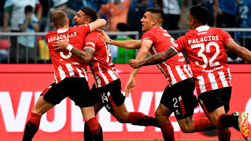 Estudiantes venció a Vélez en los penales y se consagró campeón de la Copa de la Liga