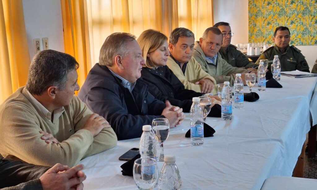 Felipe Michlig y la Vicegobernadora Scaglia visitaron Arrufó y se reunieron con productores regionales