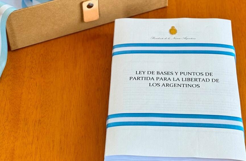 El Gobierno publicó la primera reglamentación de la Ley Bases