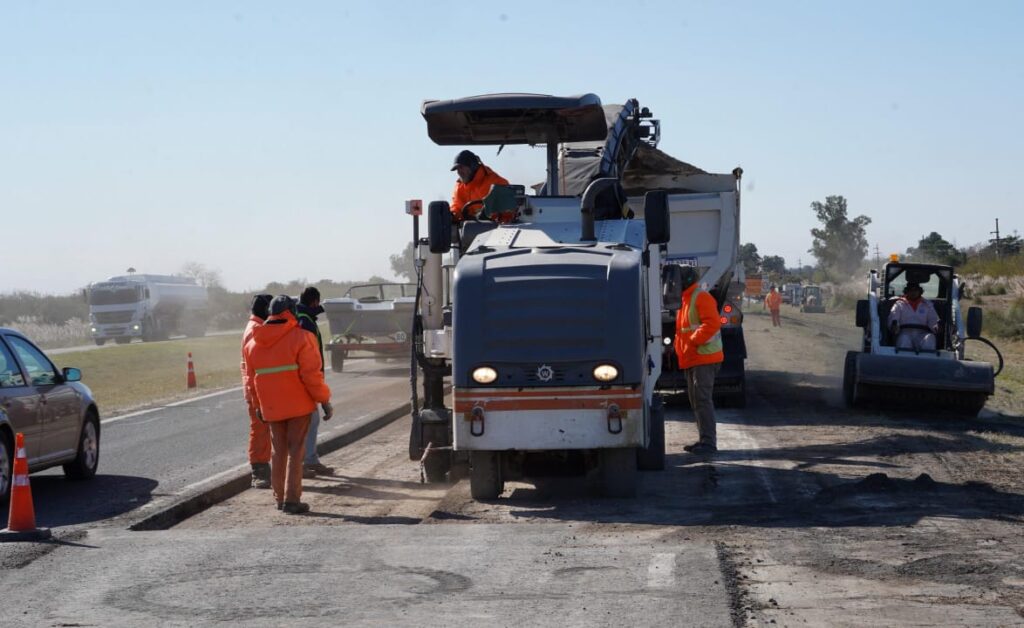 Autopista Rosario- Santa Fe: Provincia avanza con reparaciones en más de 90 kilómetros