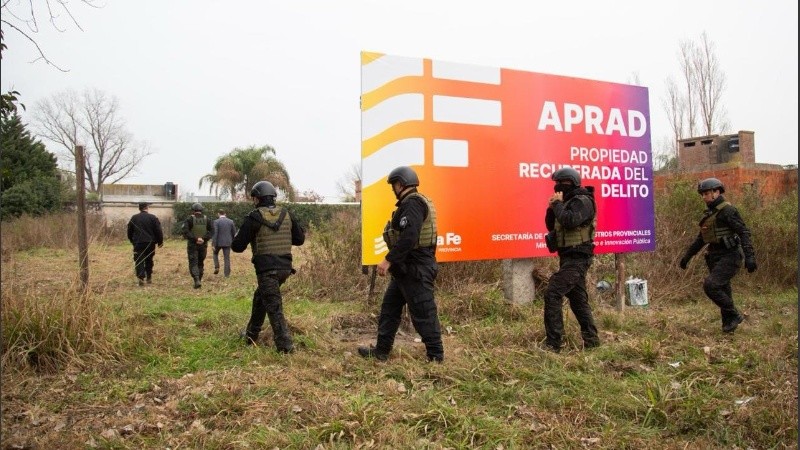 Decomisaron terrenos ligados con una causa de estafas en Roldán