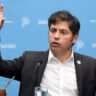 Kicillof lanzó su propia campaña contra el dengue y arremetió contra Milei