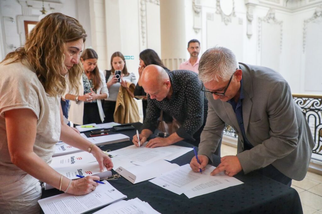 Programa 1000 Aulas: Educación puso en ejecución las primeras 250 aulas