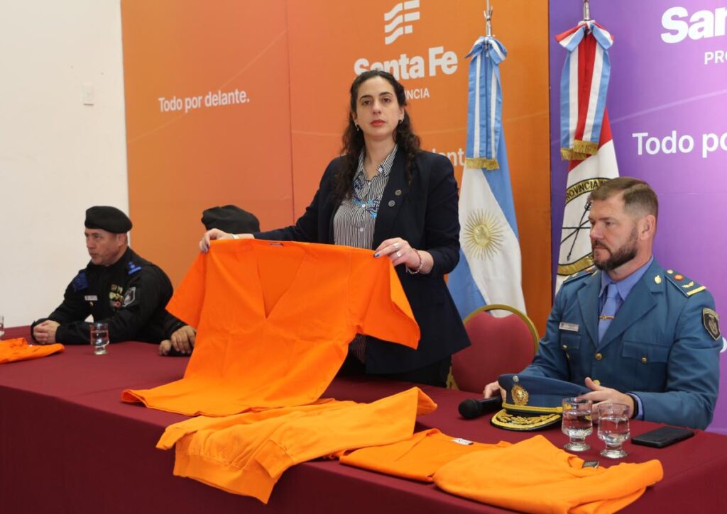 Uniformes naranja: “estamos estableciendo criterios definitivos de seguridad en las cárceles”