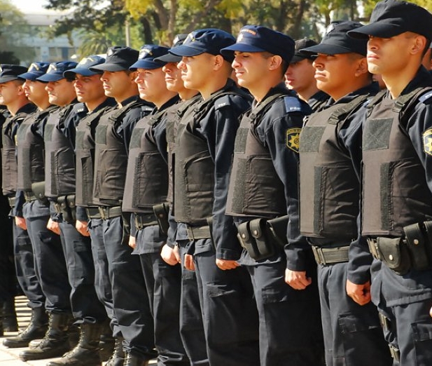 Santa Fe lanza becas para aspirantes a la Policía