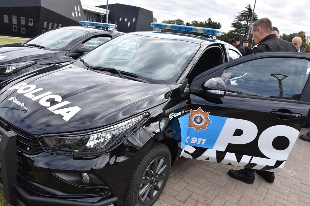 Recreo: ladrones vestidos de policías