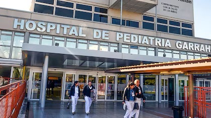 Garrahan: según el Ministerio de Salud, el personal jerárquico aumentó casi un 60% en diez años