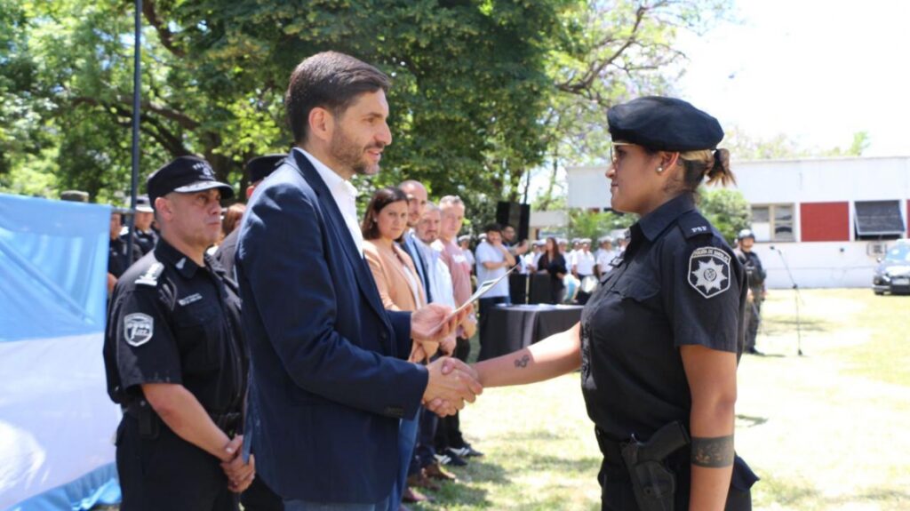 Pullaro: “Es heroico lo que hizo nuestra Policía por el bienestar de los santafesinos en estos meses”