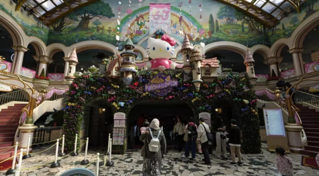 Japón celebra los 50 años de Hello Kitty, símbolo de la cultura nipona