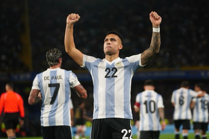 Argentina venció a Perú en La Bombonera con un golazo de Lautaro Martínez