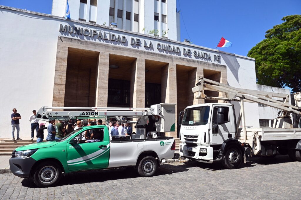 Los trabajos de alumbrado comenzarán en enero en 13 barrios de Santa Fe