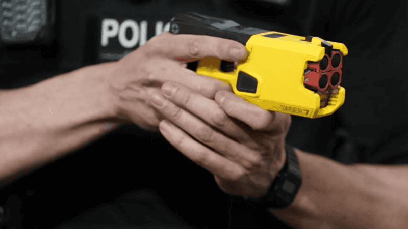 A partir de marzo la policía de Santa Fe comenzará a utilizar pistolas Taser