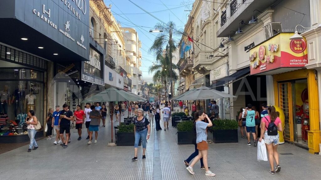 Las ventas cayeron un 1,7% interanual en el comercio santafesino