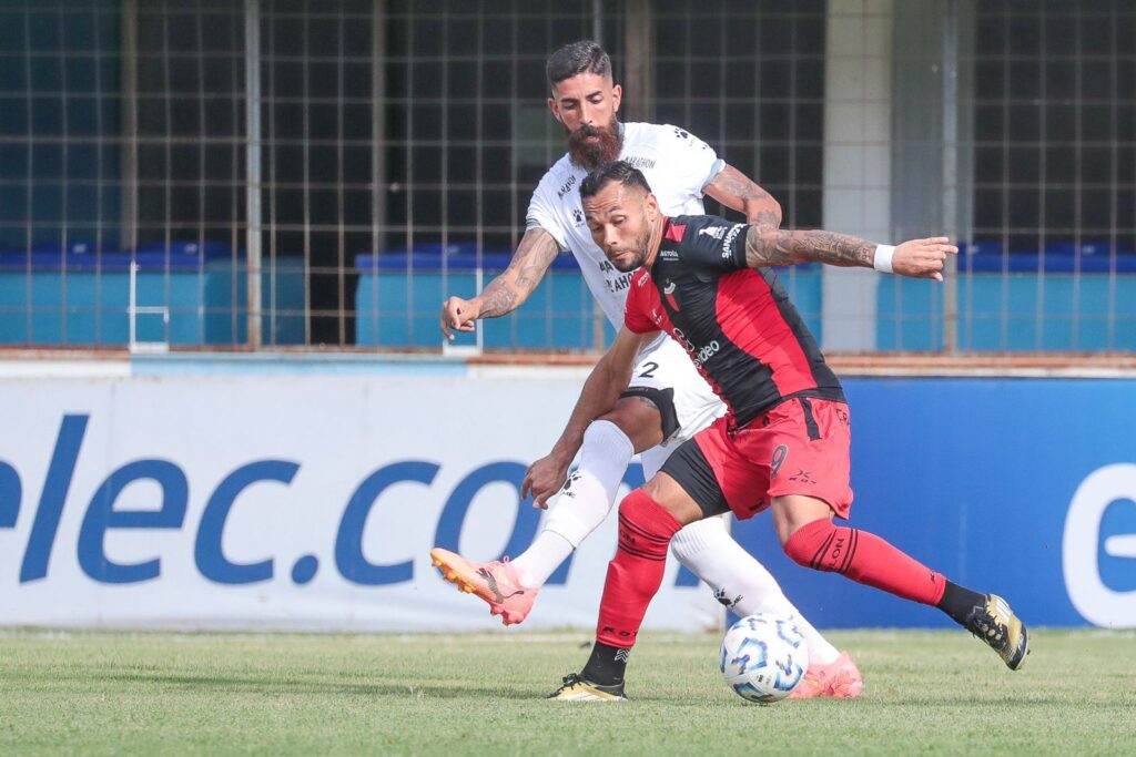 Colón pagó caro su falta de eficacia y quedó eliminado de la Copa Argentina