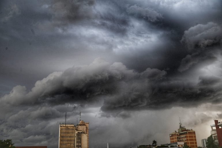 Rosario: Diluvio, granizo y caos en la ciudad