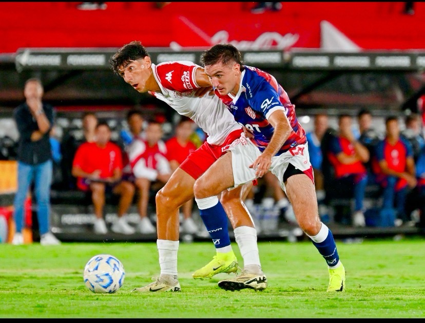 Unión perdió ante Huracán por culpa de su ineficacia