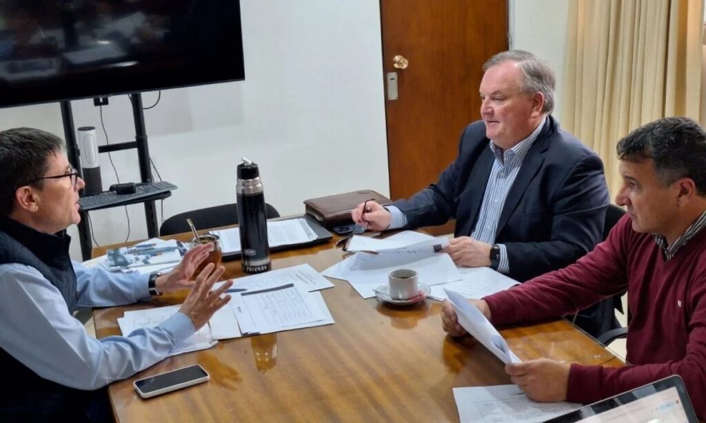 Michlig anunció el llamado a licitación para la construcción de 8 nuevas aulas en escuelas del Dpto. San Cristóbal